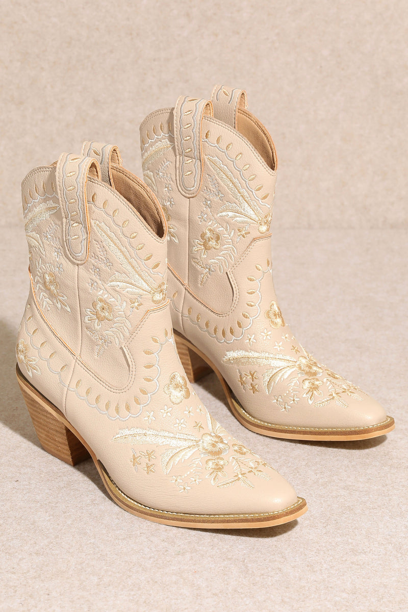 Edith Embroidered Ankle Cowboy Boots - Cream