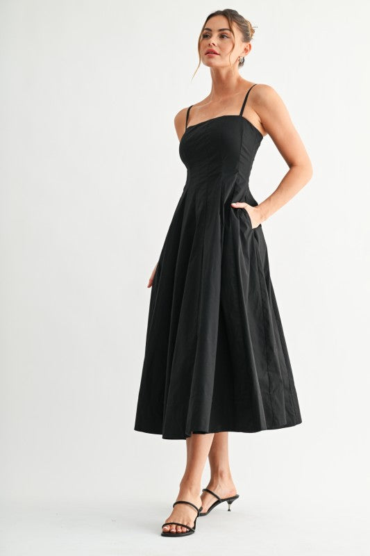 contour midi dress Structured A-Line Midi Dress Ivory Black
