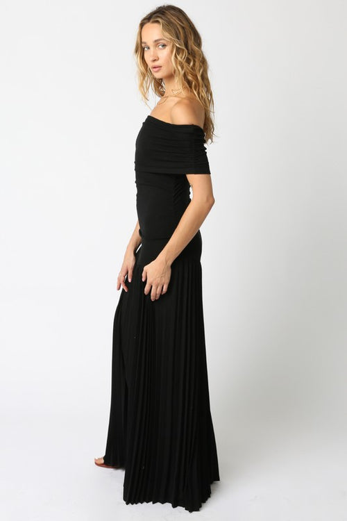 Laurel Off The Shoulder Drop Waist Pleated Hem Maxi Dress - Black