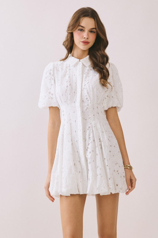 white short fit and flare dress White Fit & Flare V-Neck Short Cocktail Dress with Long Lantern Sleeves (S, white)
