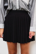 Danilyn Knit Pleated Mini Skirt - Black