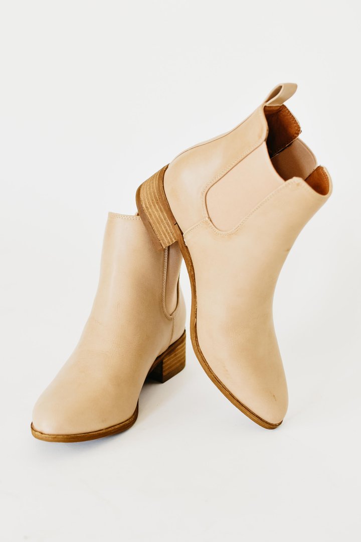 Tahlia Ankle Bootie with Low Wooden Heel - Taupe